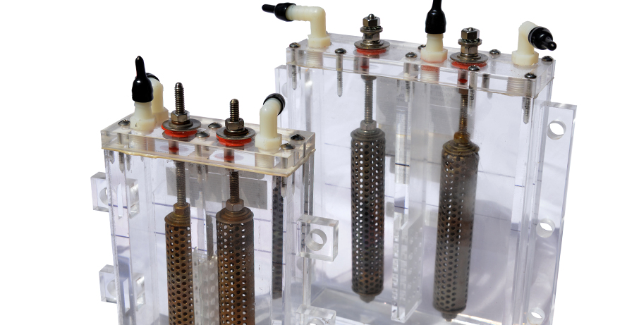 Taking Hydrogen canisters from a H3 reformer to a truck that can distribute H2 for commerical use.